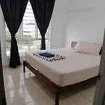 Rizqi Homestay Seruling